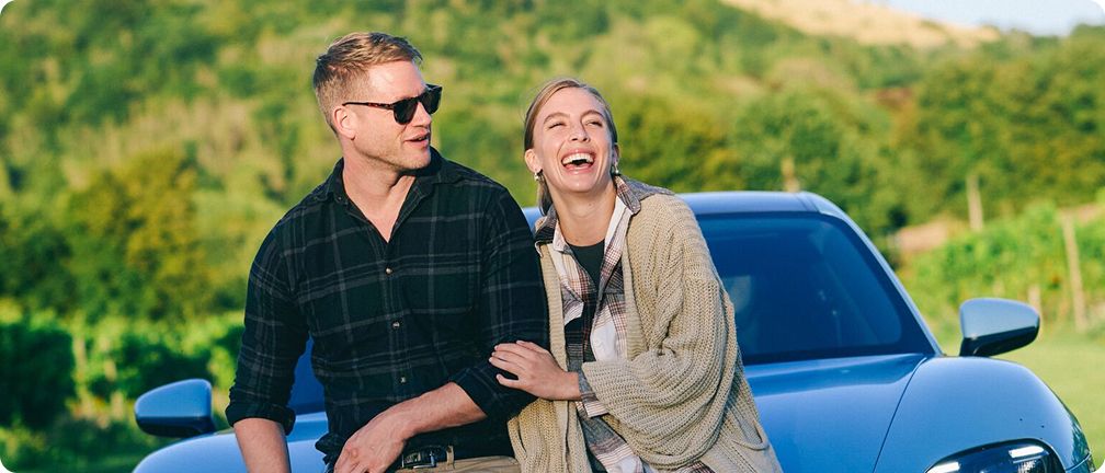 Blue car couple