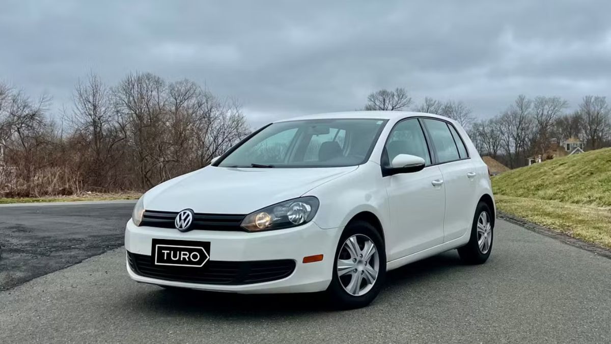 Volkswagen Tiguan Allspace car hire in Bedford on Turo