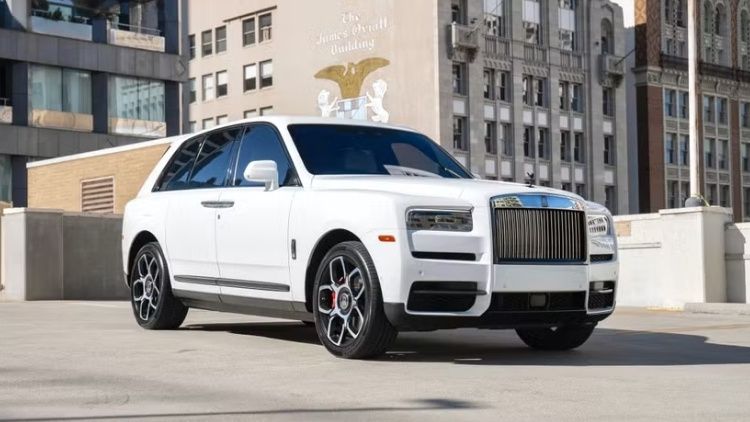 Rolls-Royce Cullinan rental on Turo
