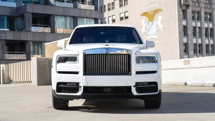 Rolls-Royce Cullinan rental on Turo