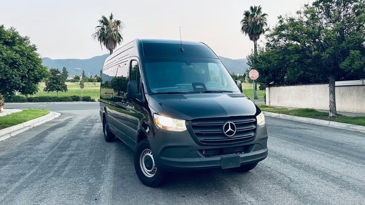 Mercedes-Benz Sprinter 2025