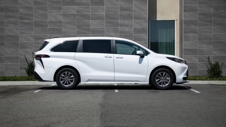 Toyota Sienna