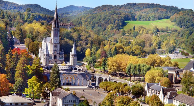 Location de voiture à l'Aéroport de Tarbes-Lourdes-Pyrénées sur Turo