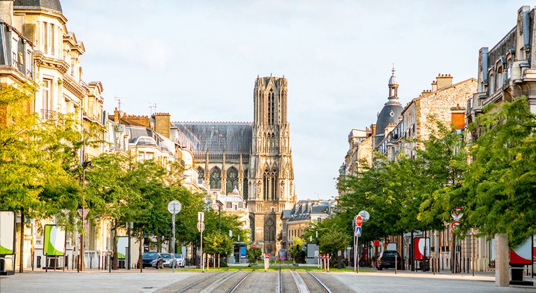 Louer une voiture à la gare SNCF Reims Centre sur Turo