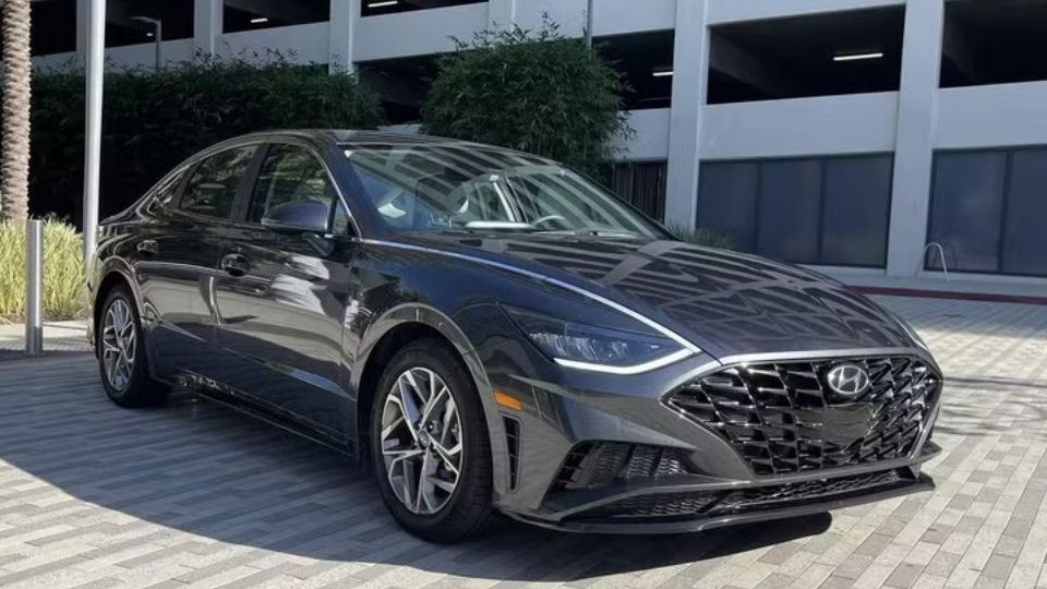 Hyundai Sonata 2020 car rental in Lee’s Summit on Turo