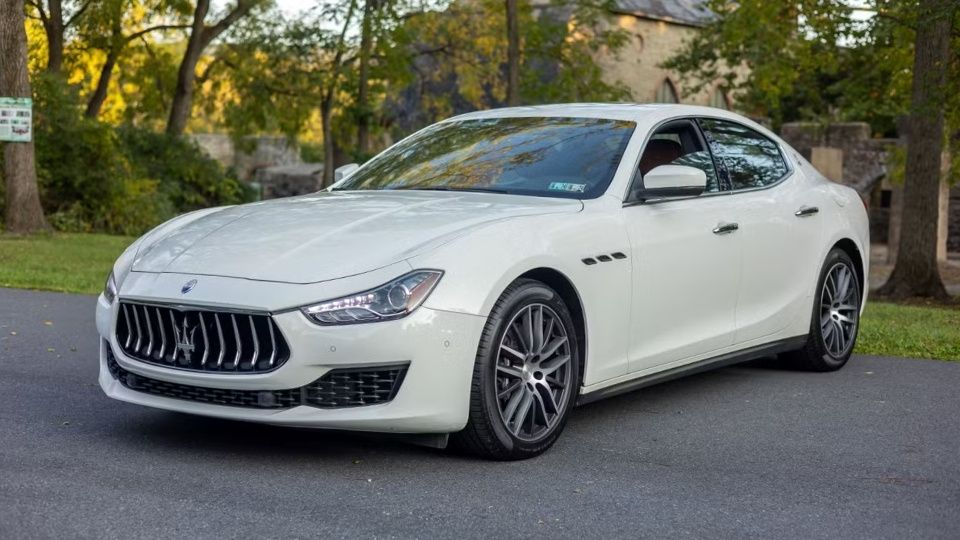 Maserati Ghibli car rental in Reading on Turo