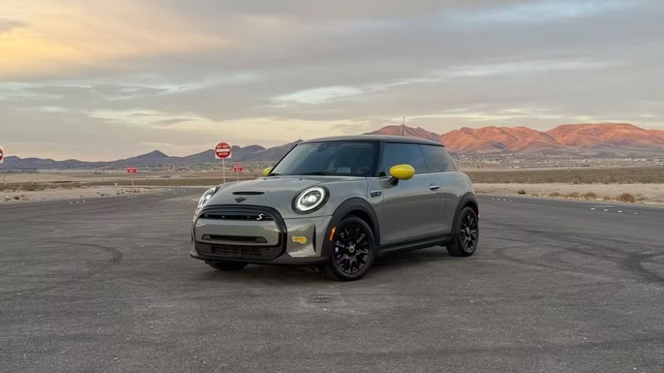 MINI Hardtop 2 Door car rental in North Las Vegas on Turo