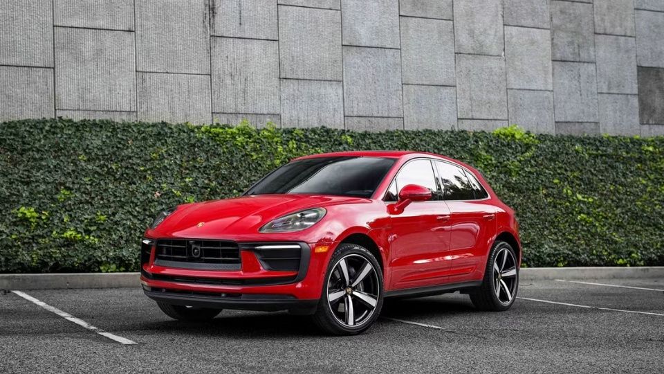Porsche Macan car rental in Ventura on Turo