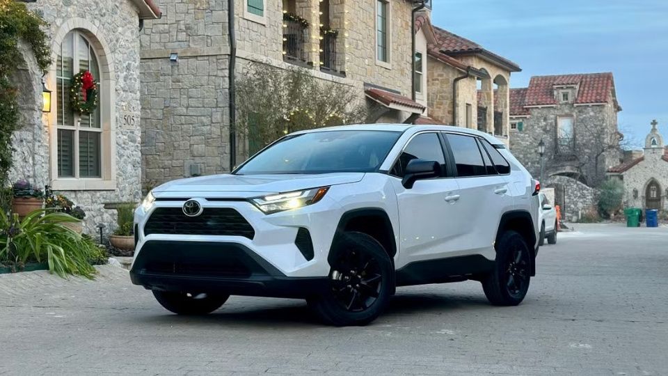 Toyota RAV4 SUV car rental in Plano on Turo