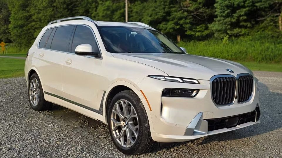 BMW X7 luxury car rental in Pittsburgh on Turo