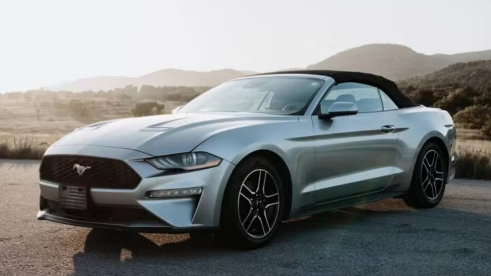 Ford Mustang car rental in Lawton on Turo