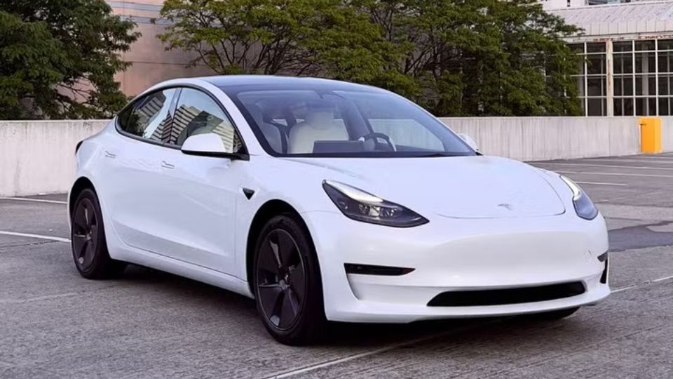 Tesla Model 3 car rental in Buffalo on Turo