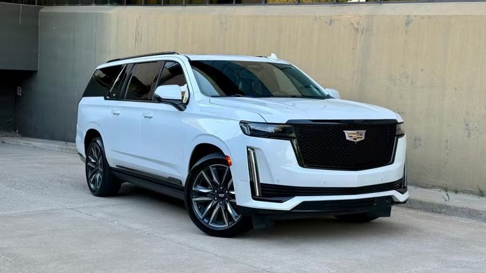 Cadillac Escalade ESV luxury car rental in Oklahoma City on Turo