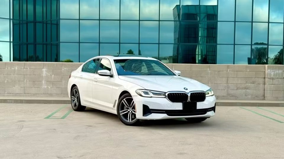BMW 5 Series car rental in Beverly Hills on Turo