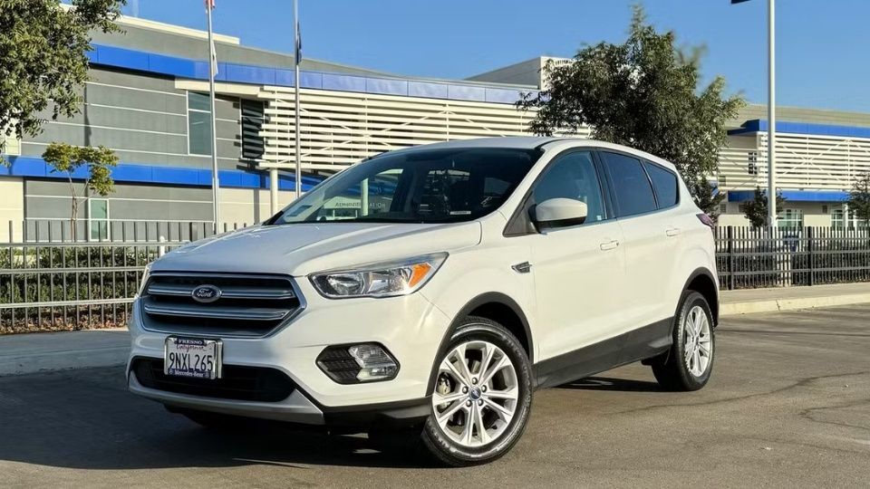 Ford Escape car rental in Visalia on Turo