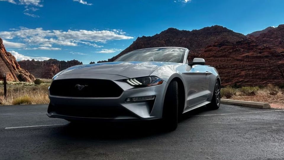 Ford Mustang car rental in Saint George on Turo