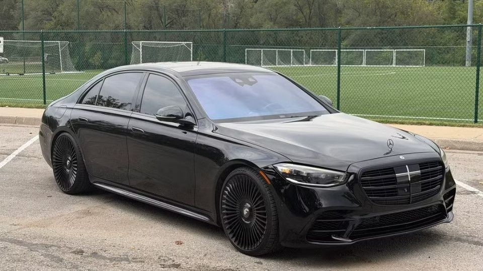 Mercedes-Benz S-Class car rental in independence on Turo