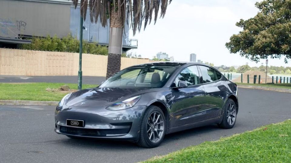 Tesla model 3 rental in Australia on Turo
