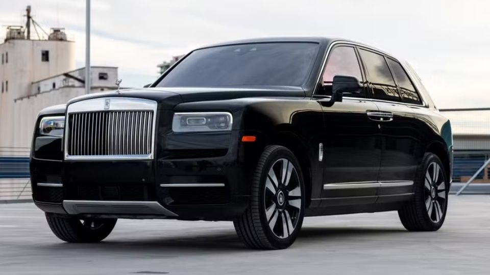 Rolls-Royce Cullinan rental in Canada on Turo