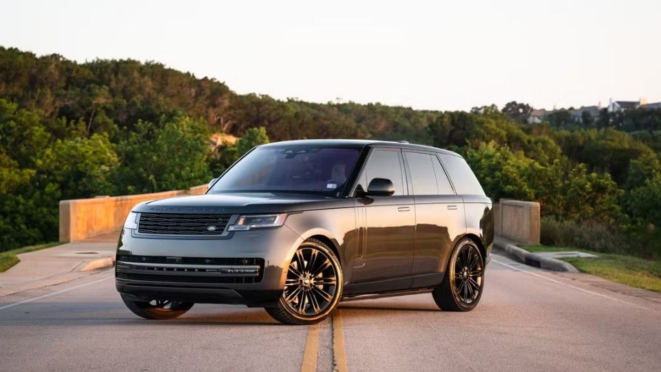 Land Rover Range Rover luxury car rental in Austin on Turo