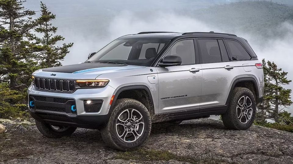 Jeep Grand Cherokee 4xe car rental in Dothan on Turo