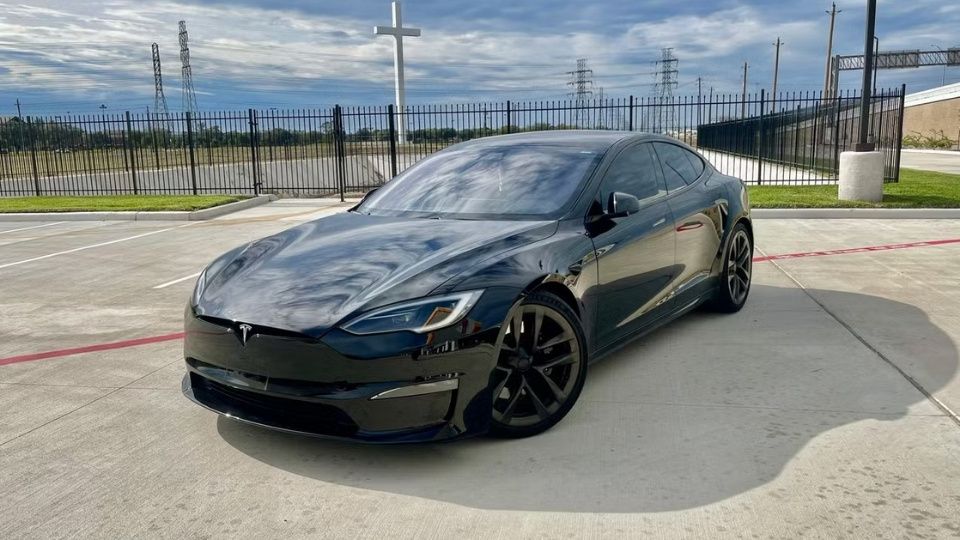 Tesla Model S car rental in Galveston on Turo