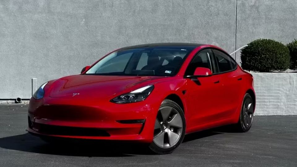 Tesla Model 3 car rental in Hampton on Turo