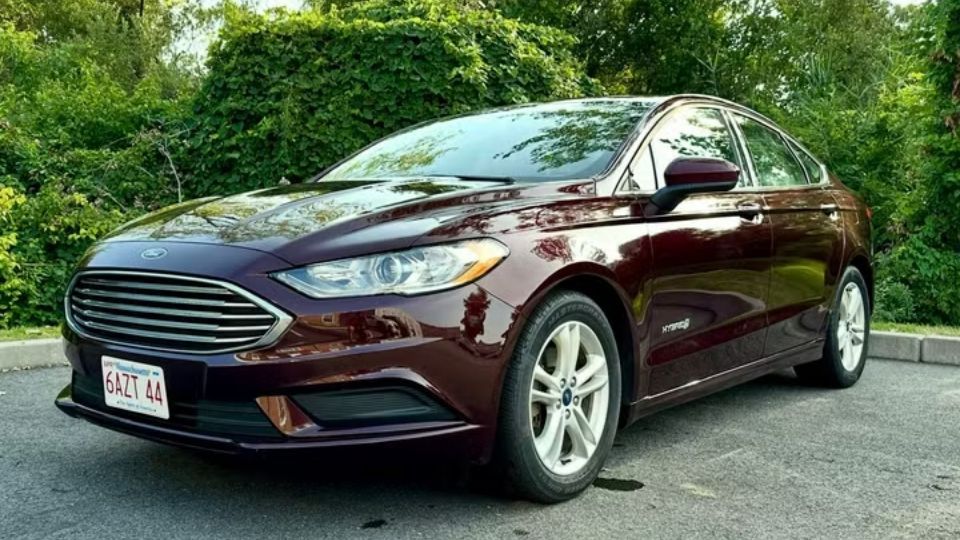 Ford Fusion Hybrid 2018 car rental New Bedford, MA