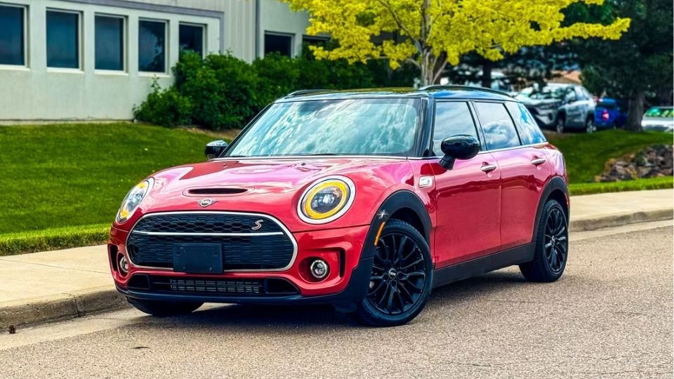 MINI Clubman car rental in Castle Rock on Turo