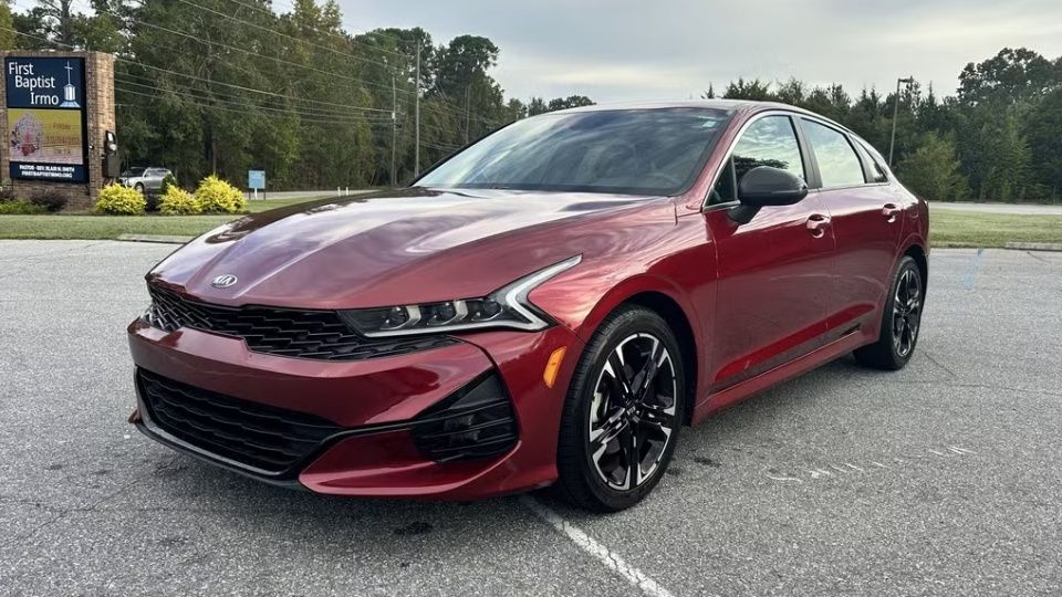 Kia K5 car rental in Titusville on Turo