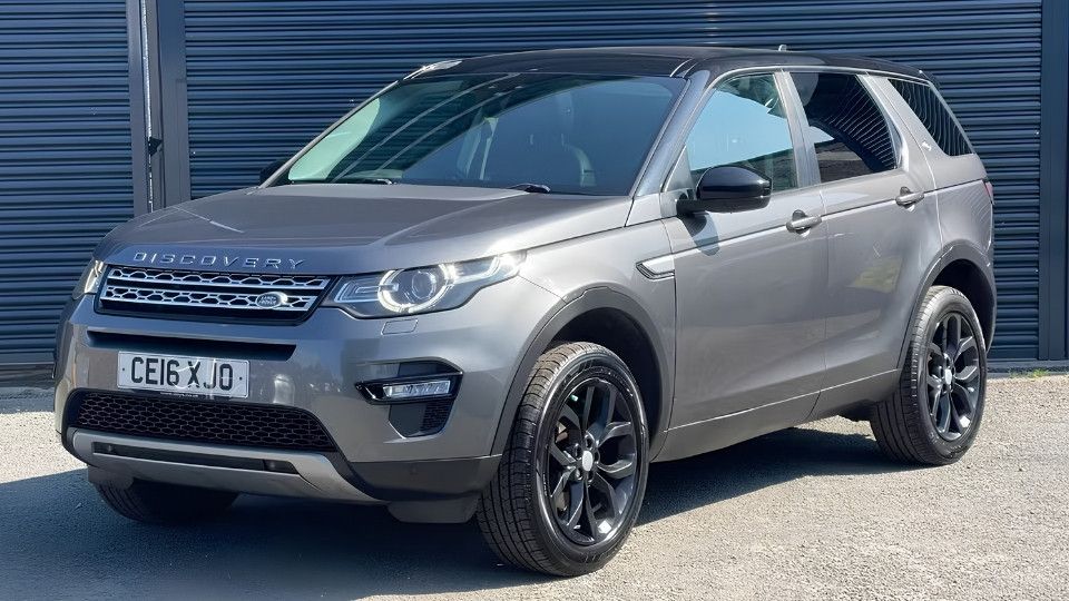 Land Rover Discovery Sport SUV rental in United Kingdom on Turo