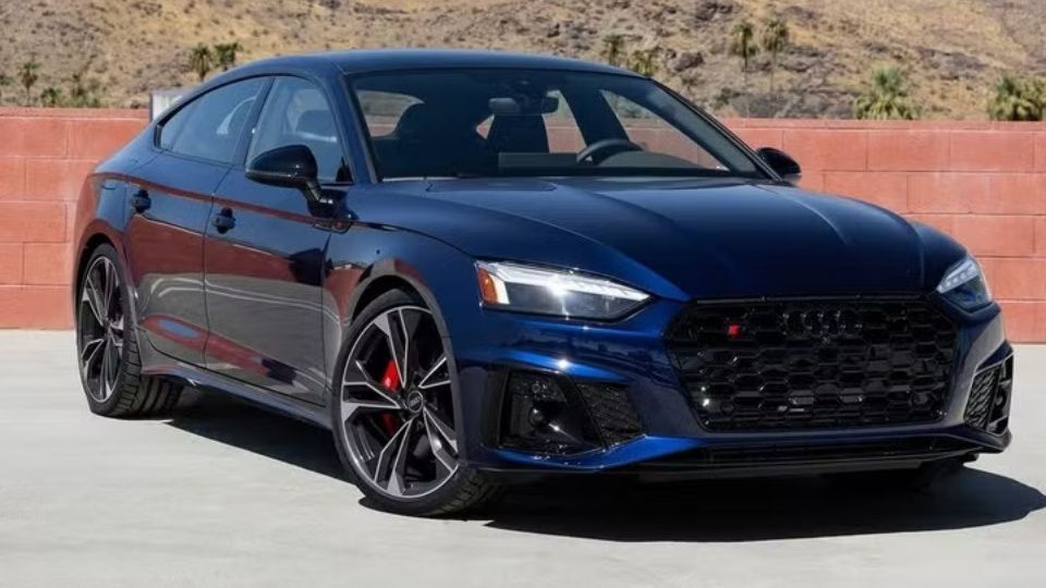 Audi S5 car rental in Holland on Turo