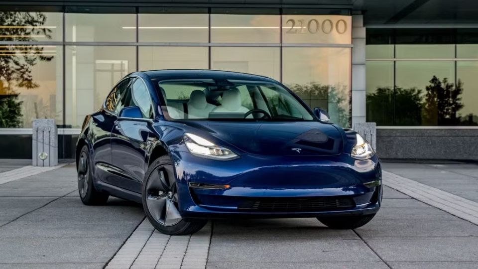 Tesla Model 3 car rental in Rockville on Turo
