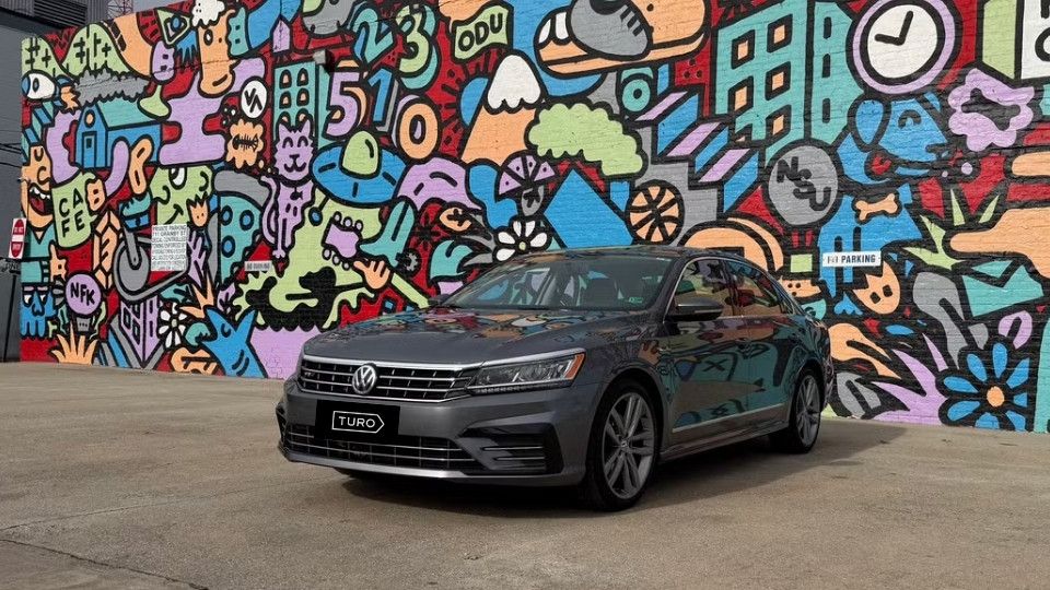 Volkswagen Passat car rental in Petersburg on Turo