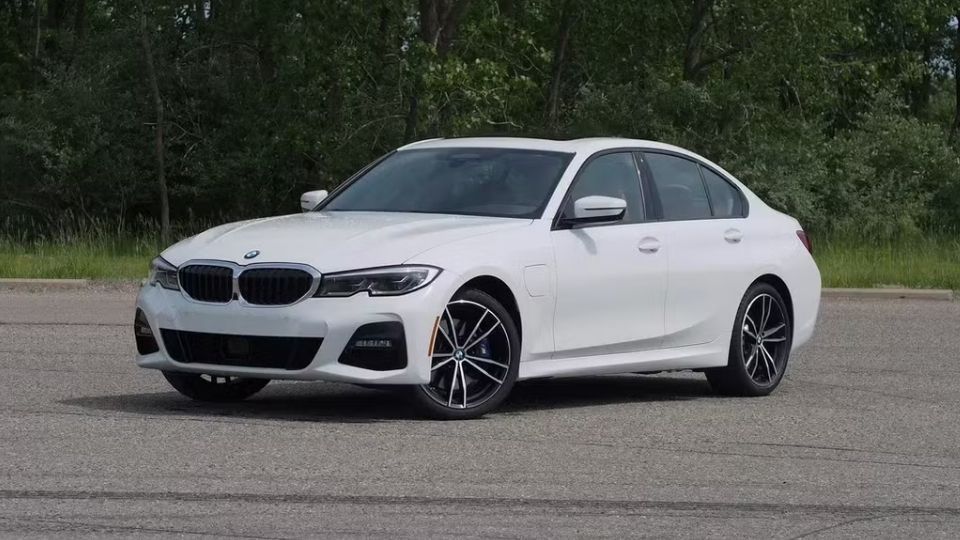 BMW 3 Series car rental in Marietta on Turo
