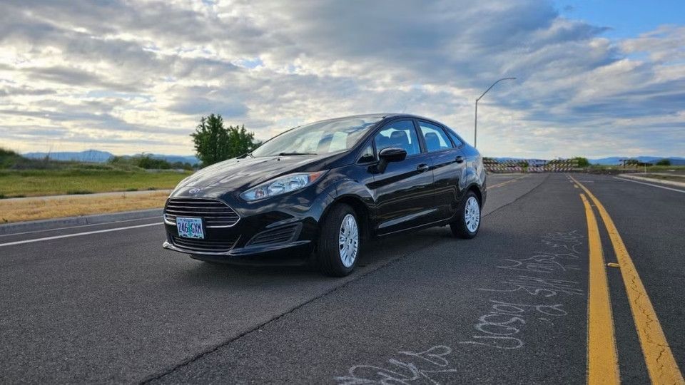 Ford Fiesta rental Grants Pass, OR