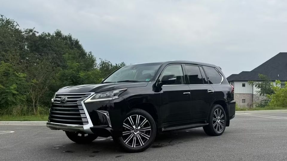 Lexus LX car rental in Lynchburg on Turo