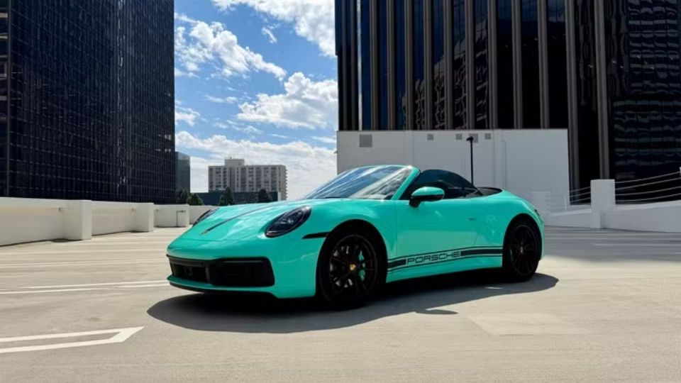 Porsche 911 rental in Valencia, CA