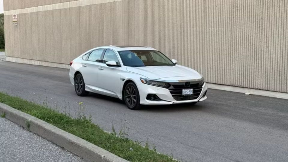 Honda Accord 2021 car rental Newmarket, ON
