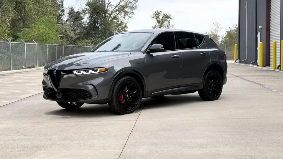 Alfa Romeo Tonale SUV car rental in Manhattan on Turo