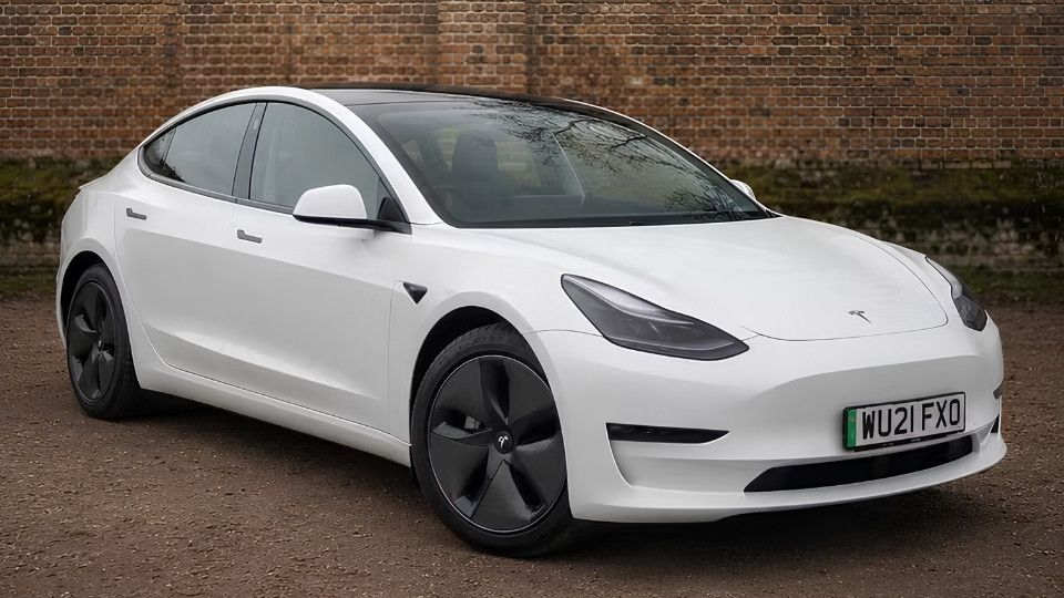 Tesla Model 3 electric car rental in United Kingdom on Turo