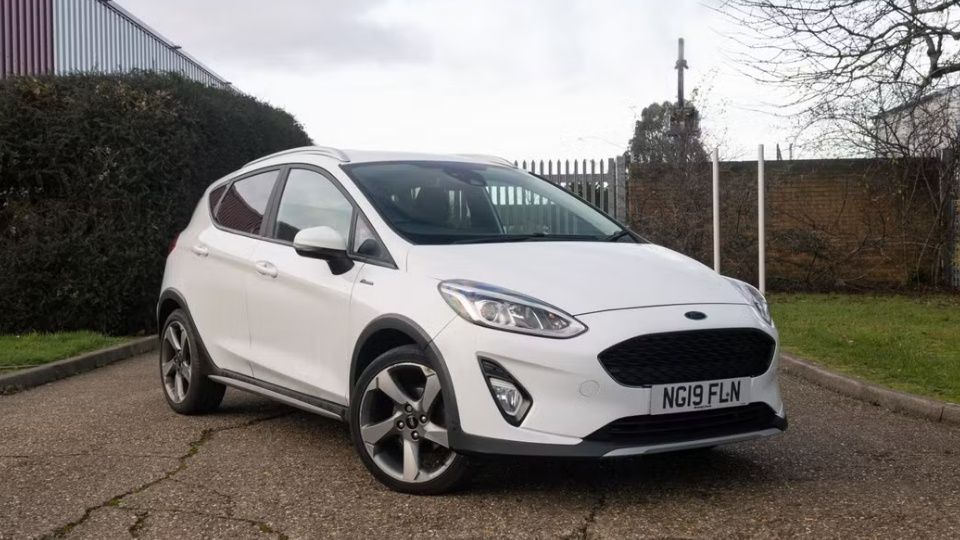 Ford Fiesta car rental in Northampton on Turo