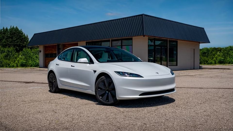 Tesla Model 3 rental in Florence, KY