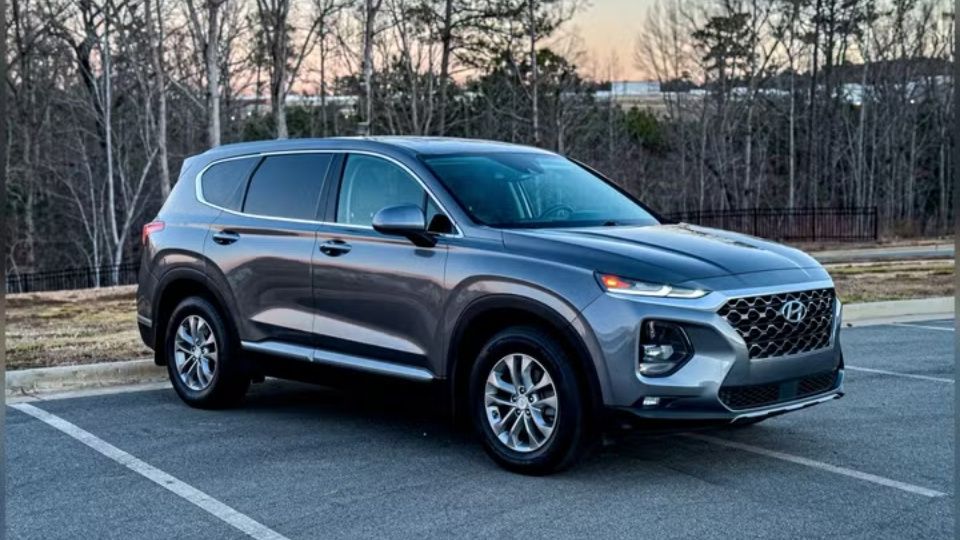 Hyundai Santa Fe car rental at Sioux Falls Airport on Turo