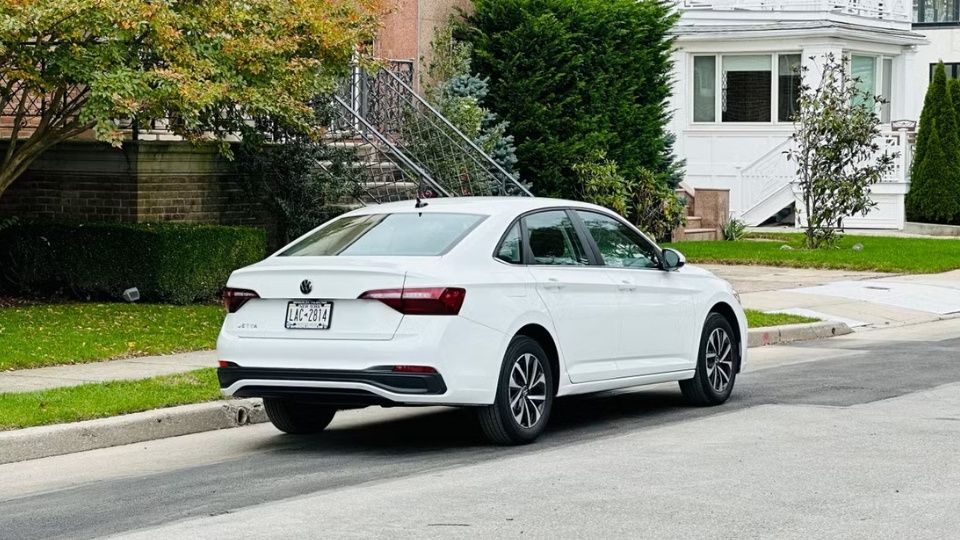 Volkswagen Jetta car rental in New Rochelle on Turo