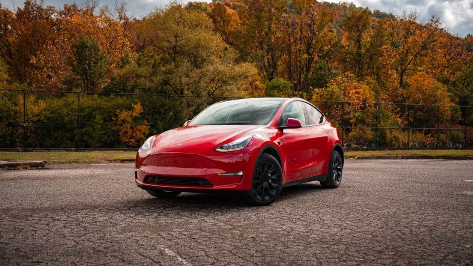 Tesla Model Y car rental in Dayton on Turo
