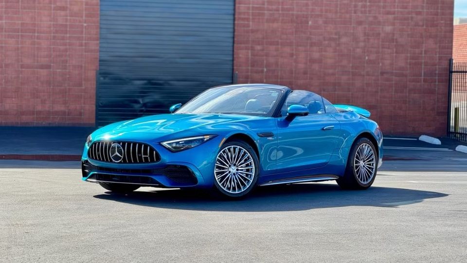 Mercedes-Benz SL-Class car rental in Oxnard on Turo