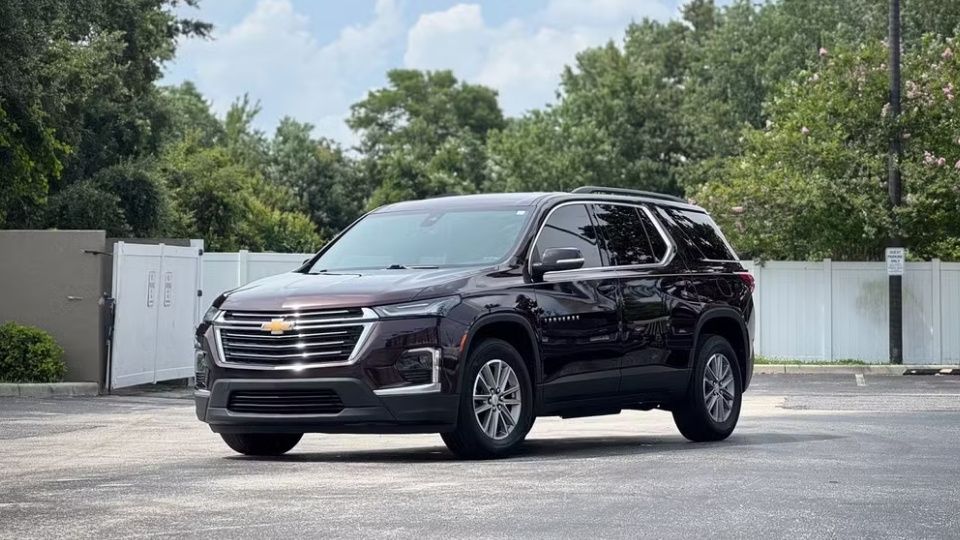 Chevrolet Traverse car rental in Winter Haven on Turo