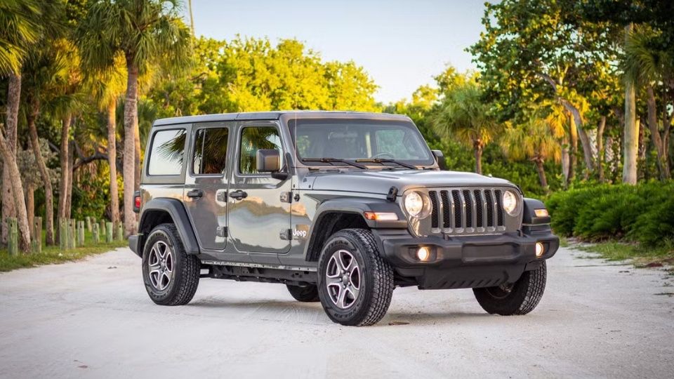 Jeep Wrangler car rental in Venice on Turo