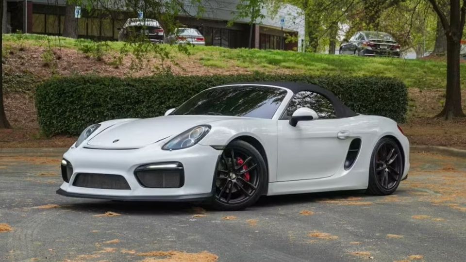 Porsche Boxster car rental in Salina on Turo
